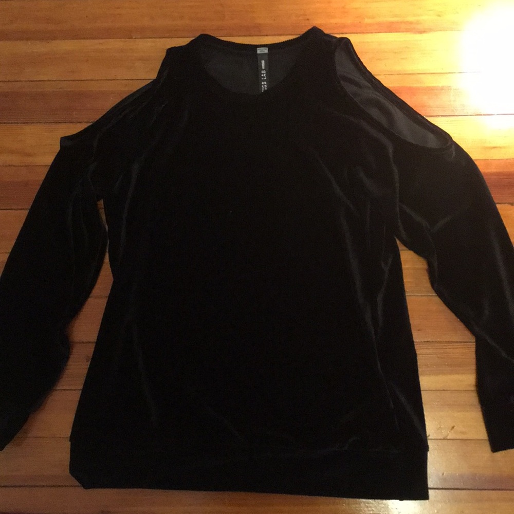 Lord & Taylor Black Velvet Open Arm Long Sleeve
